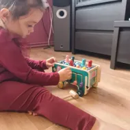 Drevený slon s kladivom Kruzzel 20349