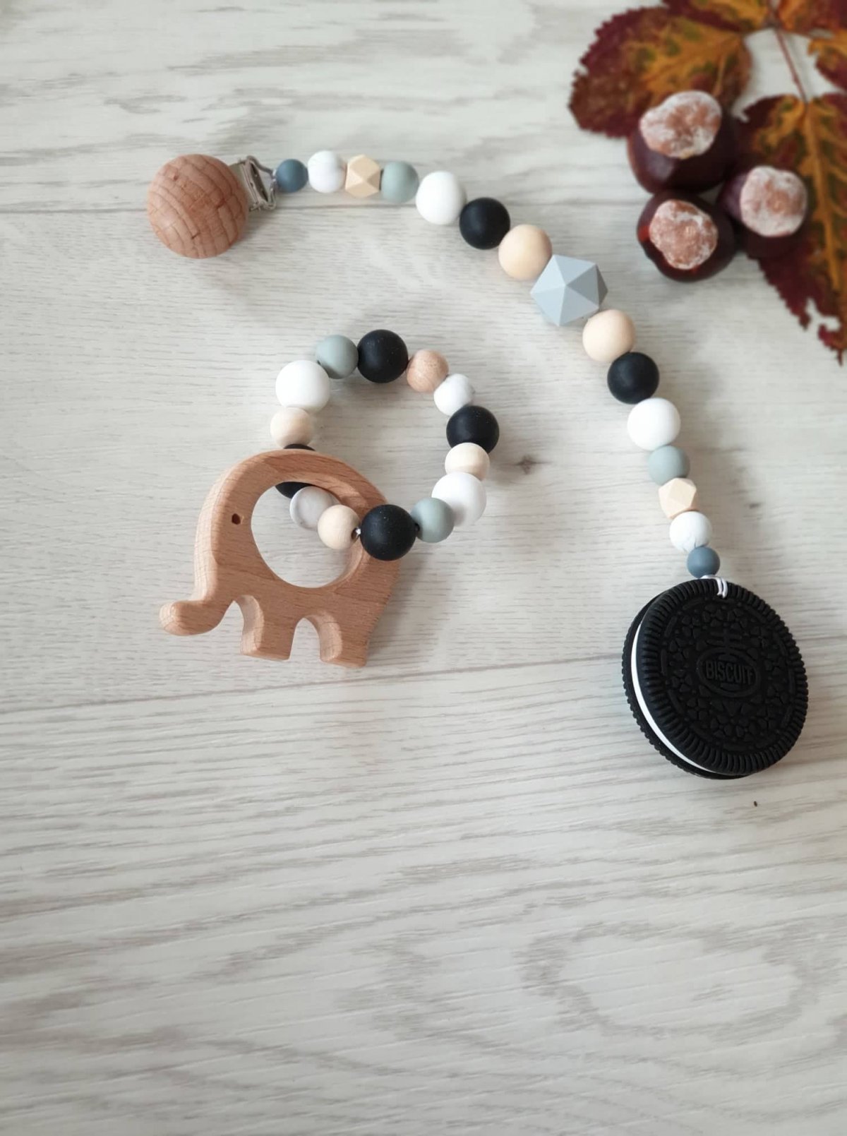 Setík sušienky Oreo na klipe a okrúhleho hryzátka do ručičky Setík sušienky Oreo na klipe a okrúhleho hryzátka do ručičky