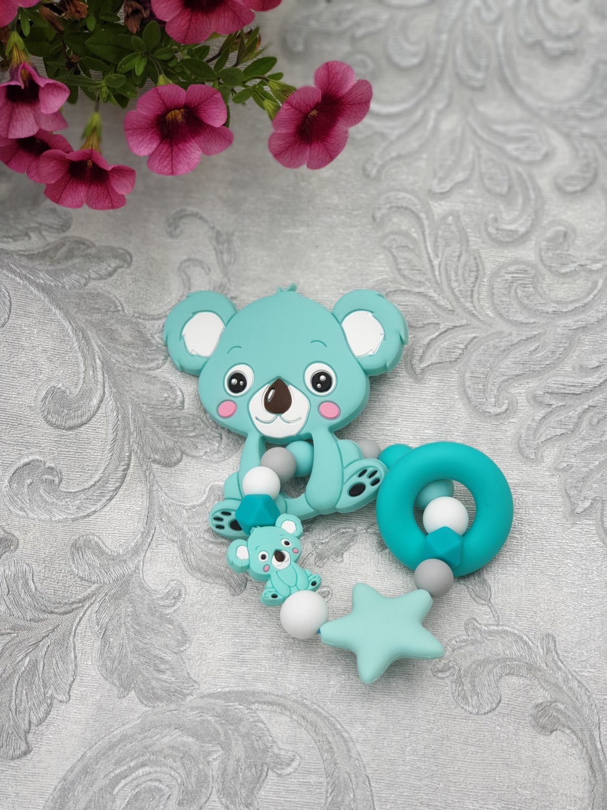 Okrúhle hryzátko do ručičky - Medvedík koala zelený Okrúhle hryzátko do ručičky - Medvedík koala zelený