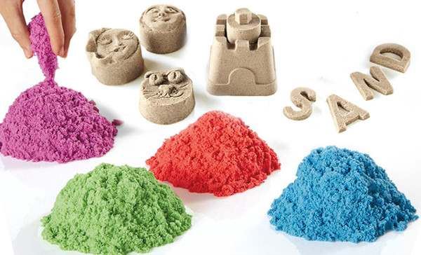 Tekutý kinetický piesok - Kinetic Sand - mega set 2kg - plastový box Tekutý kinetický piesok - Kinetic Sand - mega set 2kg - plastový box